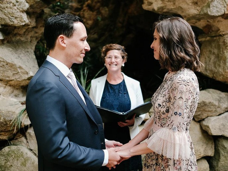 alex-neves-wedding-celebrant-in-portugal