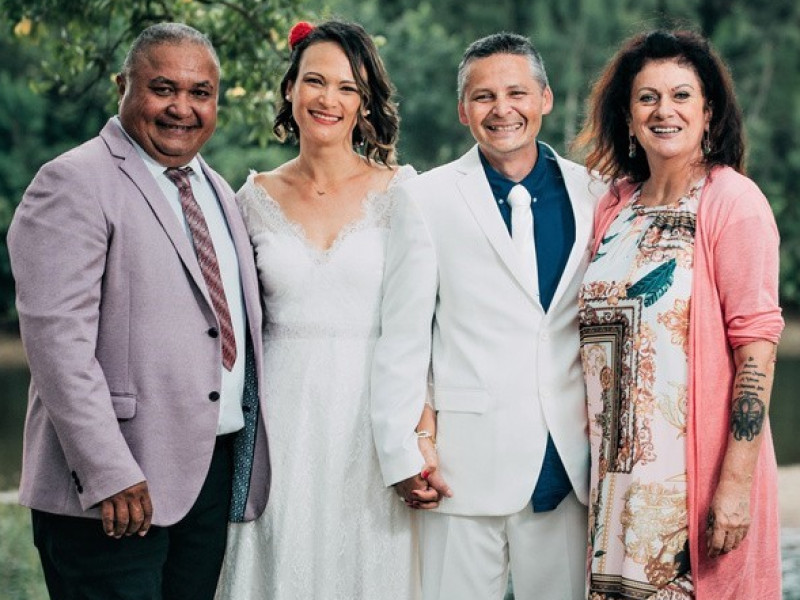 atolomako-kaitauhala-wedding-officiant
