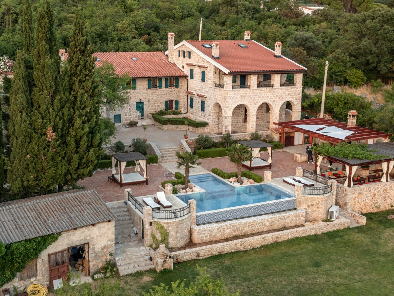 discover-the-top-5-breathtaking-wedding-venues-in-montenegro
