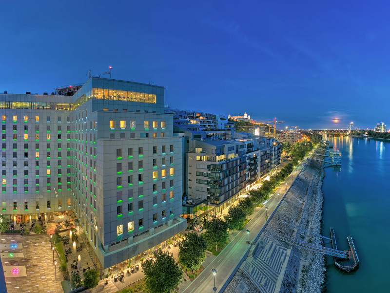 grand-hotel-river-park
