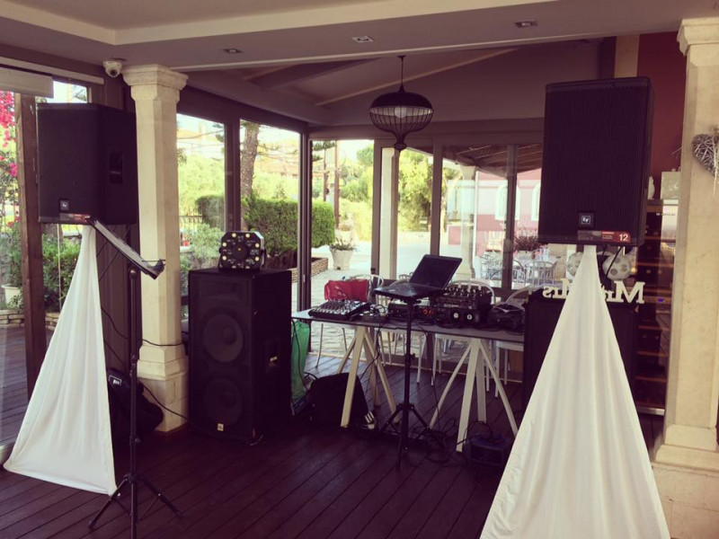 zante-wedding-singer